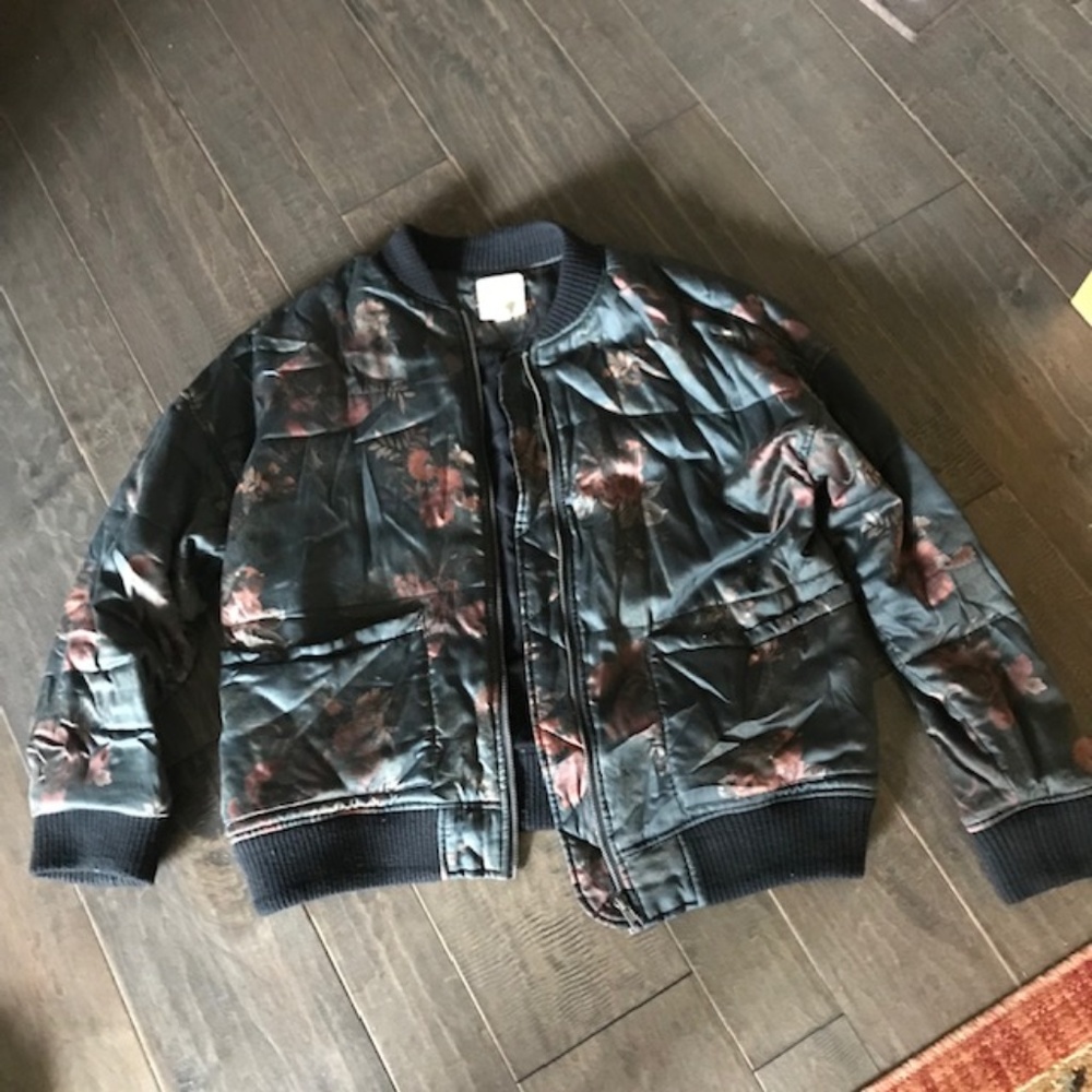 Silence + Noise Jacket Size L